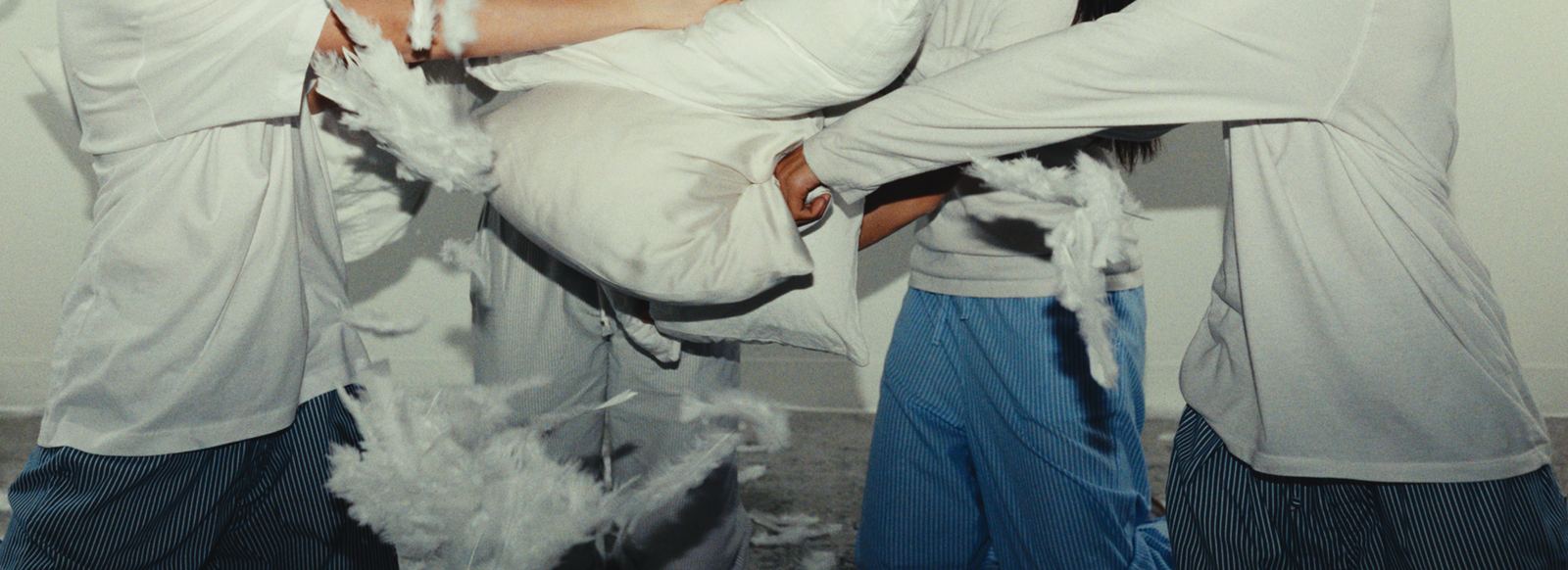 Pillow Fight lower-third bar